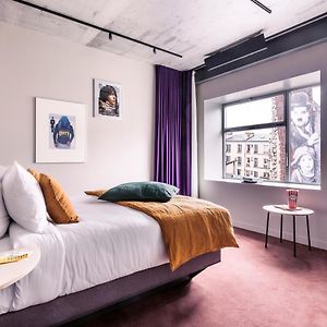 Uitgebreide Kamer met een King Size Bed